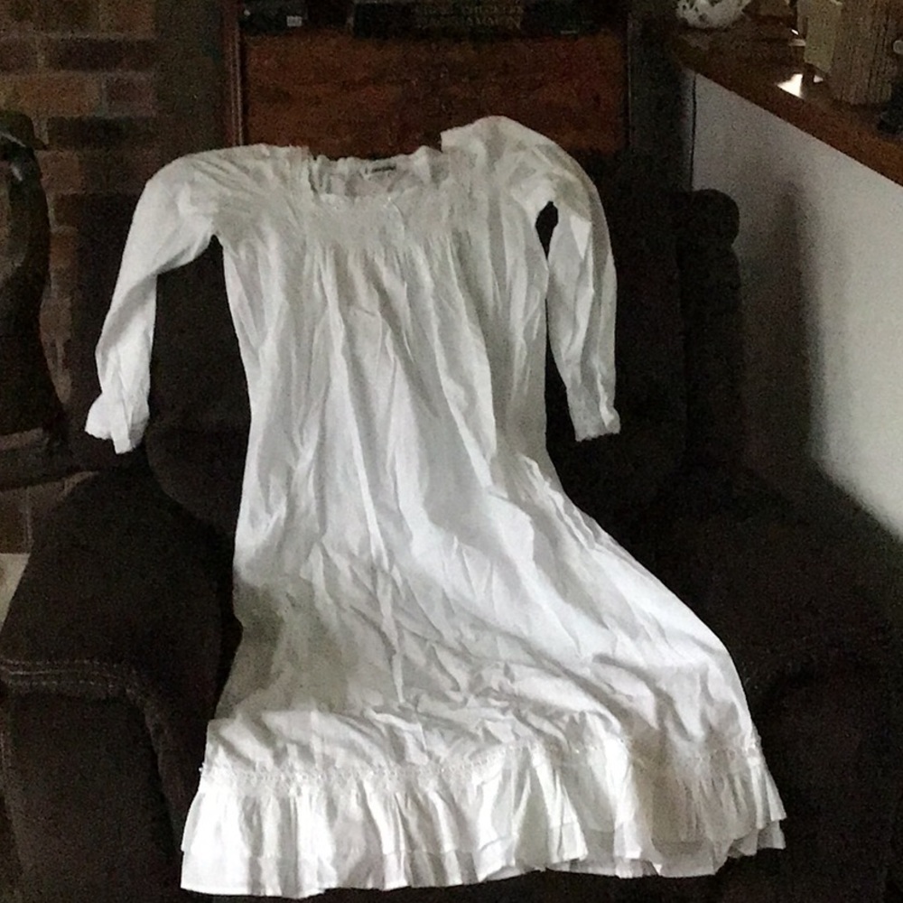 Women’s nightgown. Size small